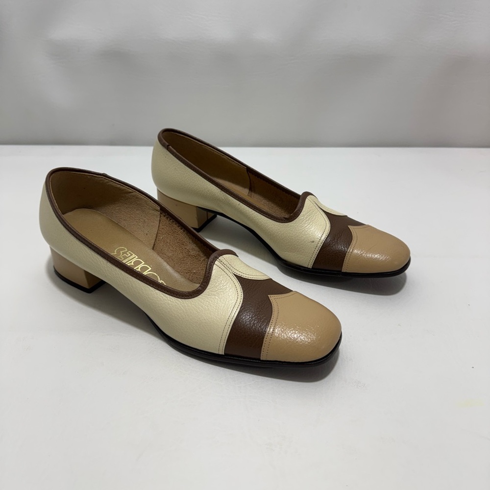 CObbies Vintage Wingtip Shoes Brown Cream and White